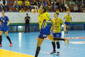 El Rocasa viajará a Turquía con una renta de diez goles (33-23) (Foto TA)